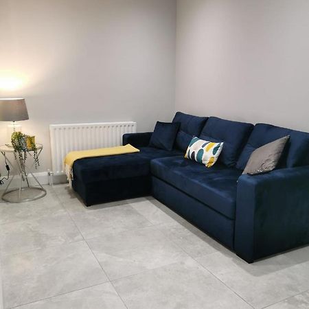 Modern 3-Bed Apartment In Magherafelt Sleeps 8 Экстерьер фото
