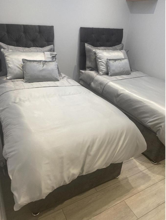 Modern 3-Bed Apartment In Magherafelt Sleeps 8 Экстерьер фото