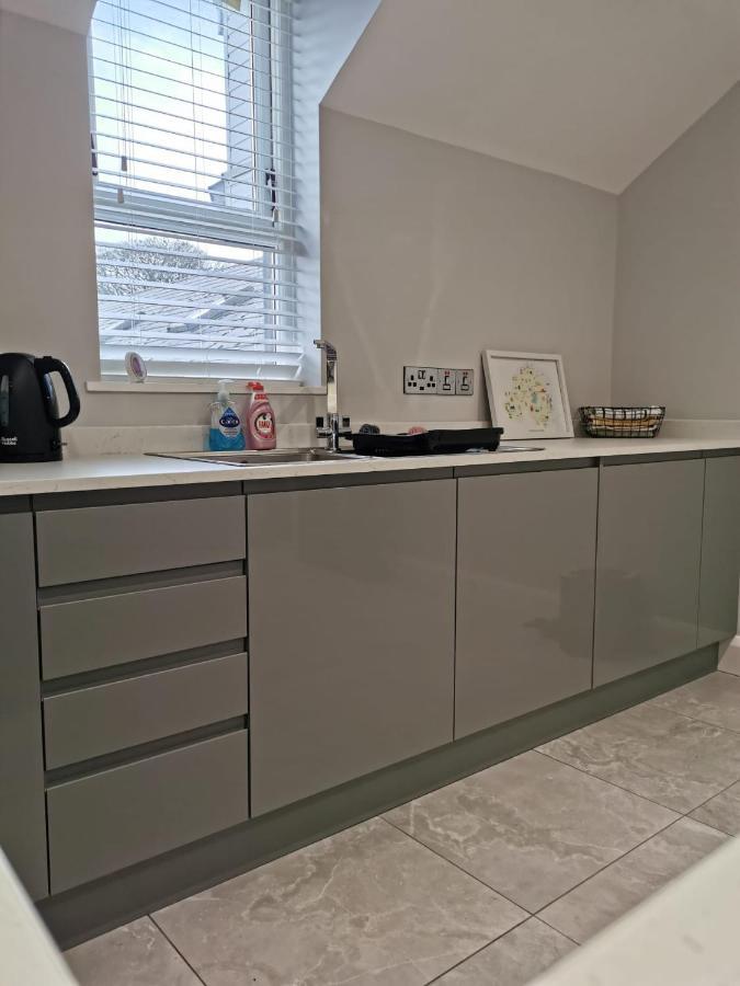 Modern 3-Bed Apartment In Magherafelt Sleeps 8 Экстерьер фото