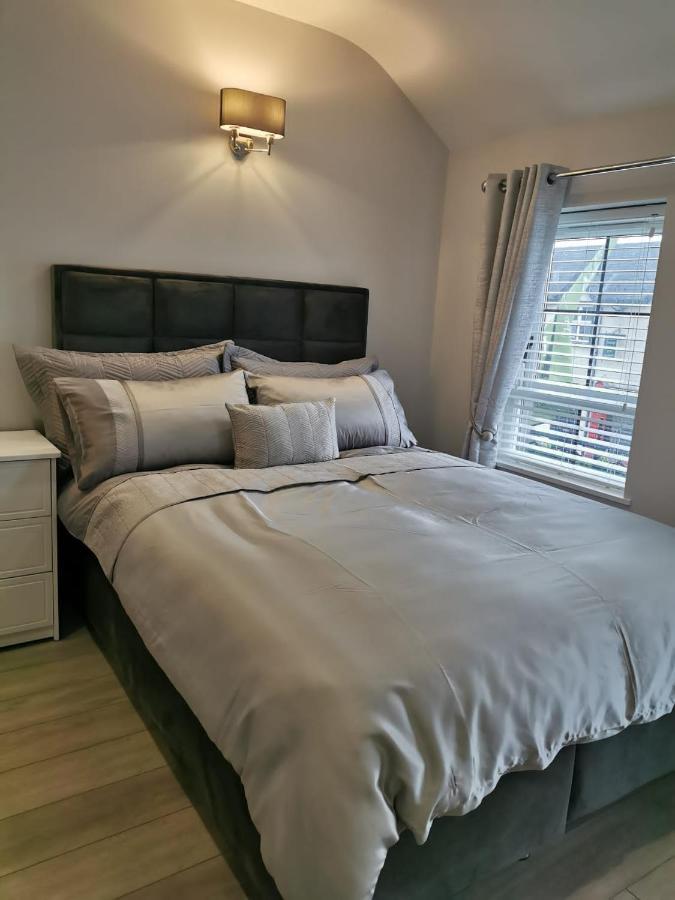 Modern 3-Bed Apartment In Magherafelt Sleeps 8 Экстерьер фото
